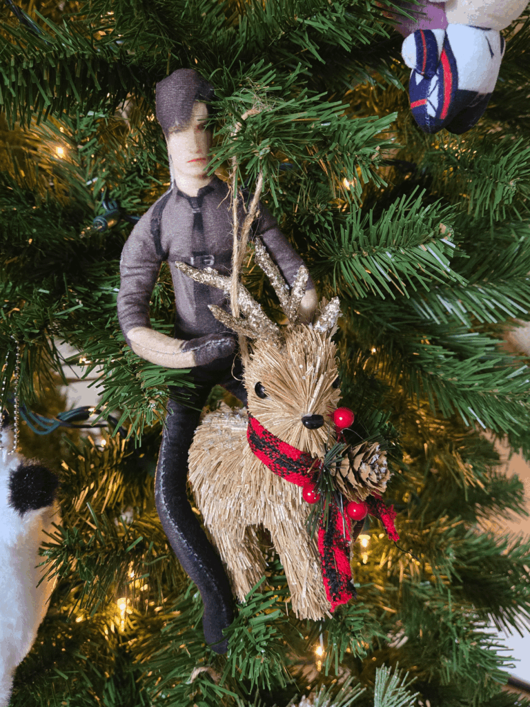 今年のクリスマスツリーにはLADsが登場