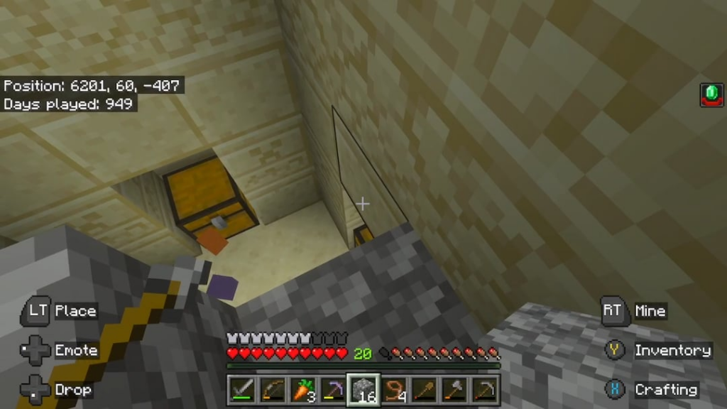 初めて砂漠の神殿の岩盤を発見しました