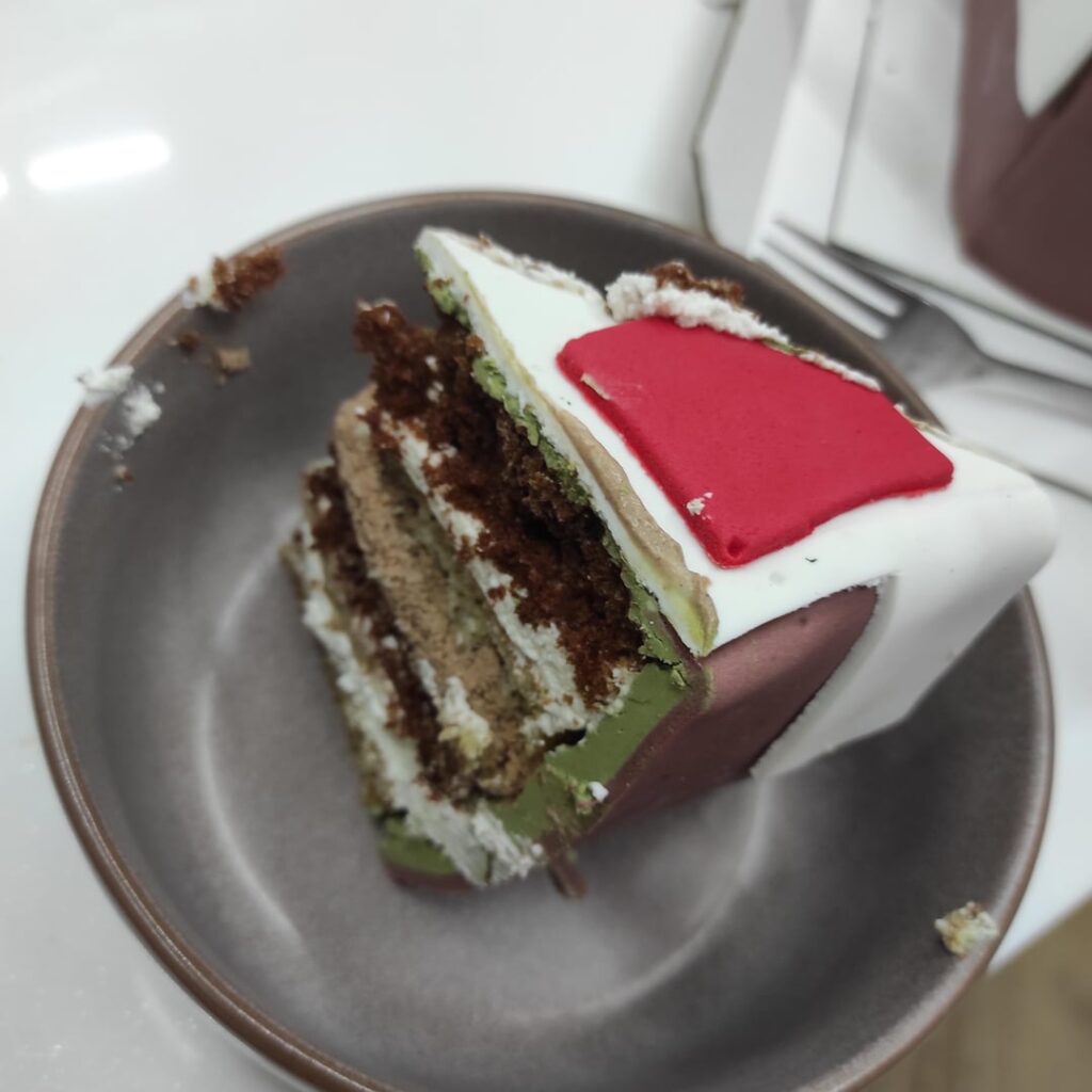 11月14日は夢のケーキで誕生日を祝いました🎉🎉