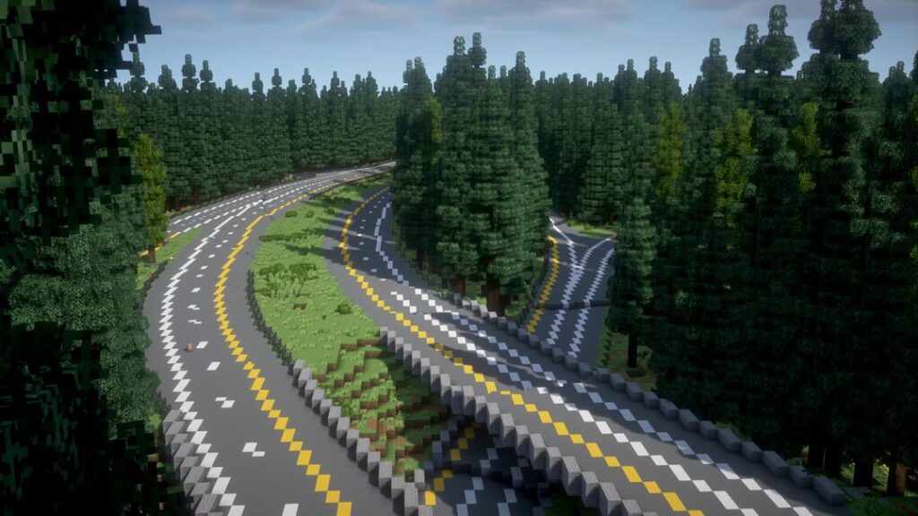 州間高速道路5号線の真ん中に小さなキツネがいます