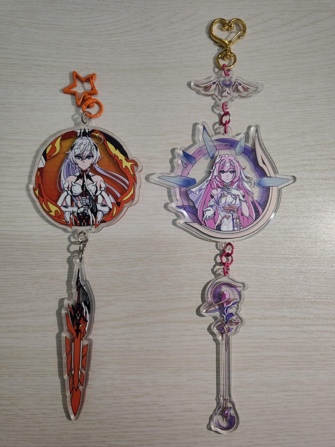 Kiana HOF と Elysia HOH のキーホルダーを作りました