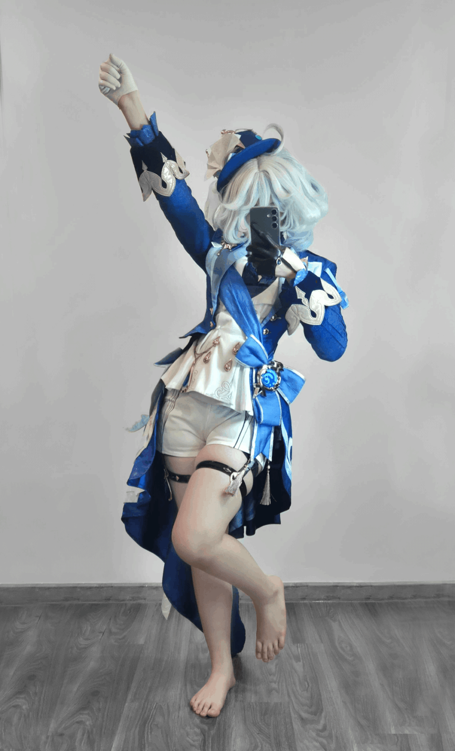 私の裸足のフリーナのコスプレ c: