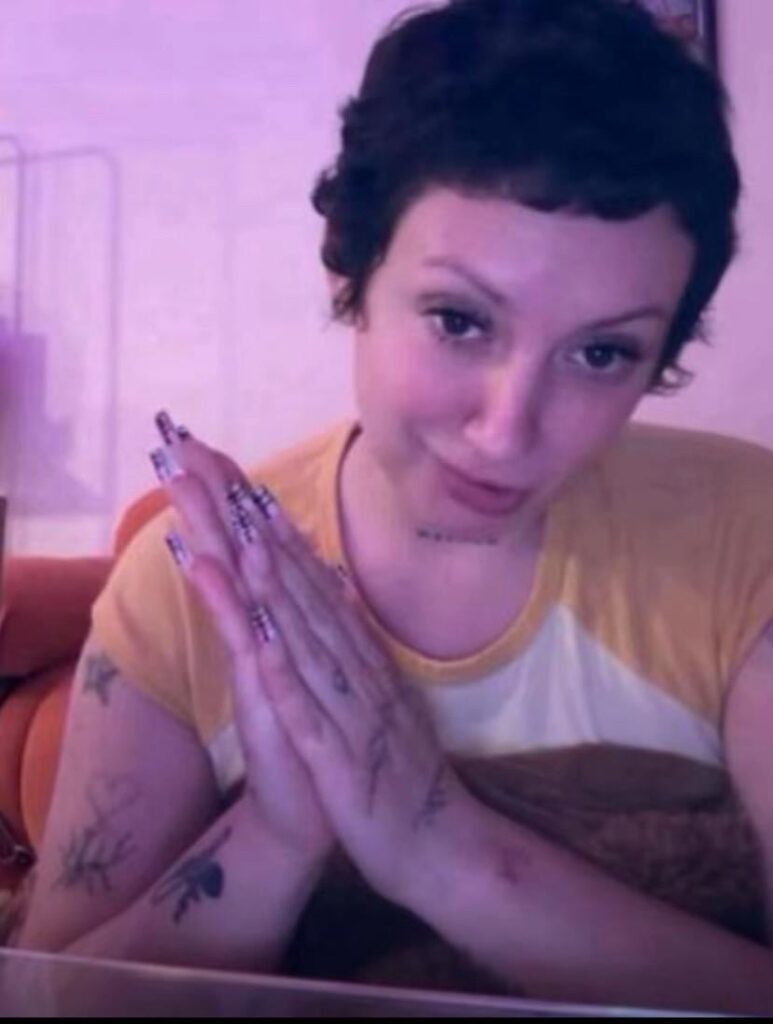 サイラス 3 番目の神話に私がどれだけ興奮しているか計り知れない