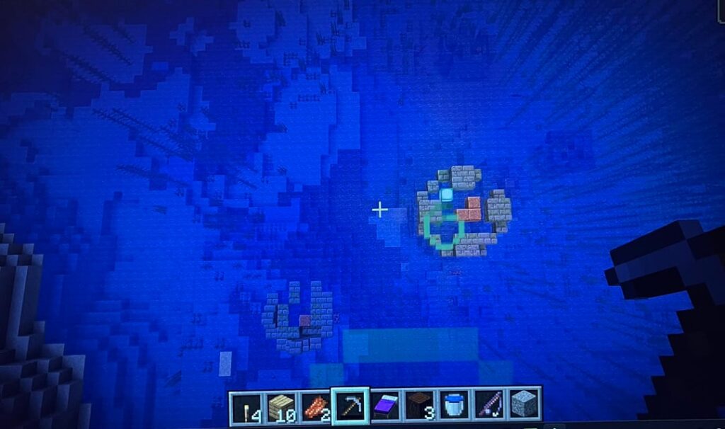 近くに難破船と廃墟のポータルがある海洋遺跡