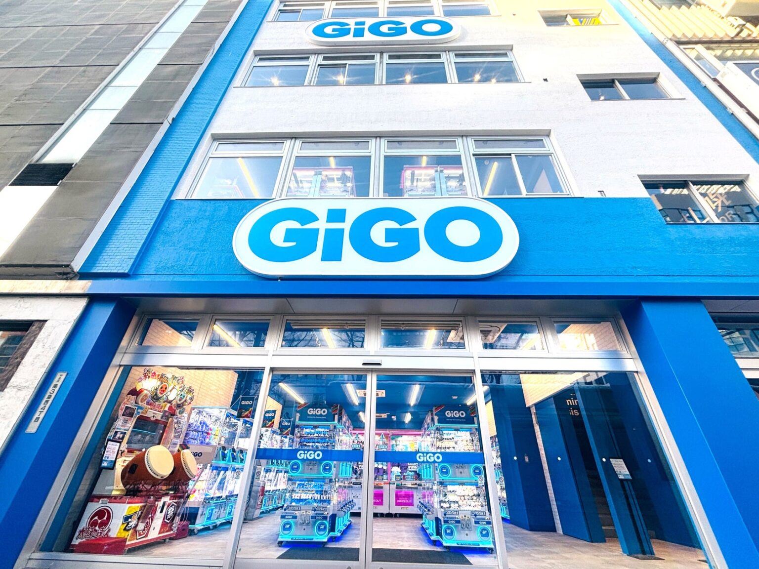 札幌「すすきの」にビル一棟専用店舗のGiGOが登場！「GiGOすすきの」2025年12月19日(金)オープン！ | 株式会社GENDA GiGO Entertainmentのプレスリリース