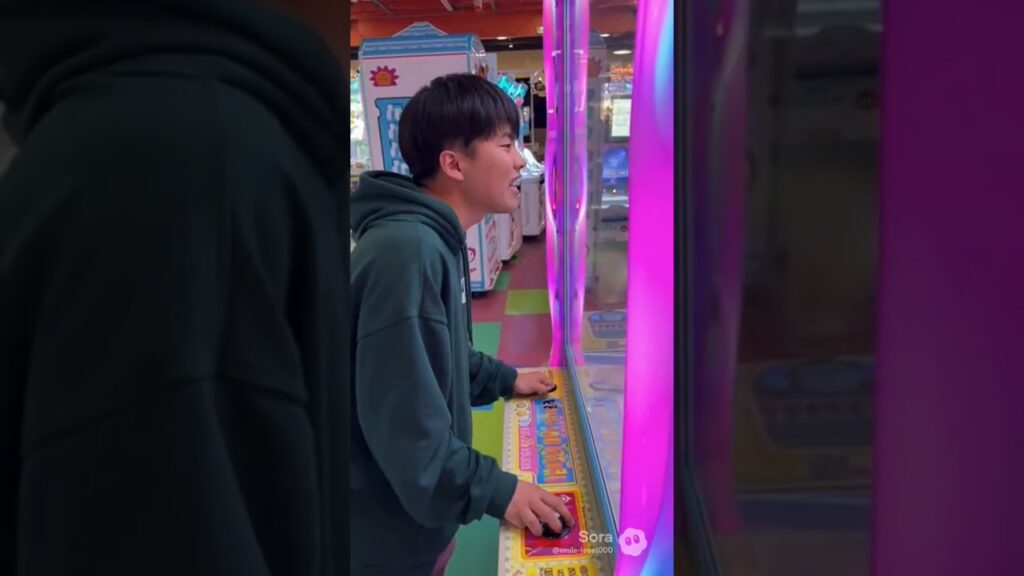 こんなクレーンゲームはいやだなぁ🤣 #クレーンゲーム攻略 #ゲームセンター #クレーンゲーム景品 #クレーンゲーム #ゲーセン #ai ai
