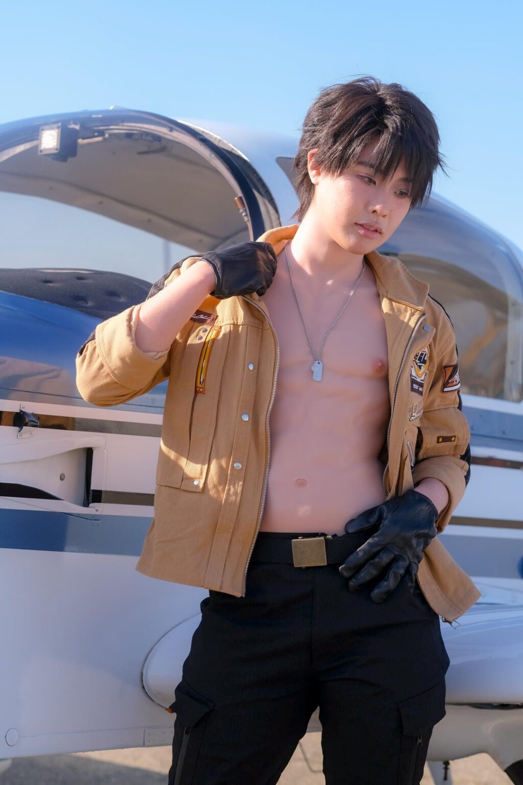 先月、本物の飛行機でケイレブを撮影しました！