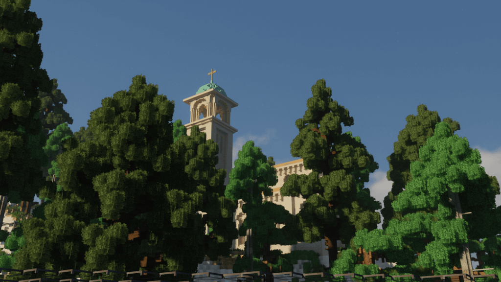 松の中に隠された教会