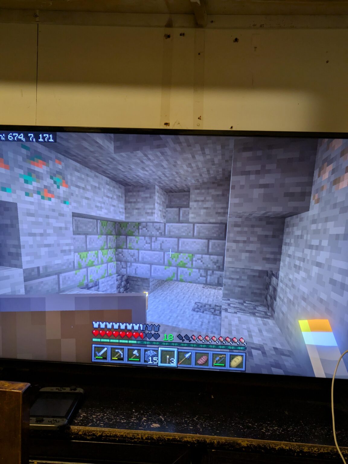 上の村とのスポーンのかなり近くに強い砦を見つけました。