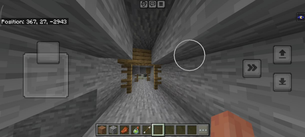 荒地と村のある豊富な廃坑