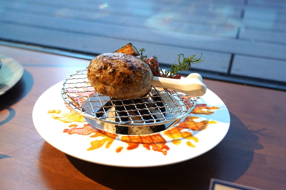 【モンスターハンター】上手に焼けるかな？ 狩人飯 撮影：タナカシノブ　(C)CAPCOM