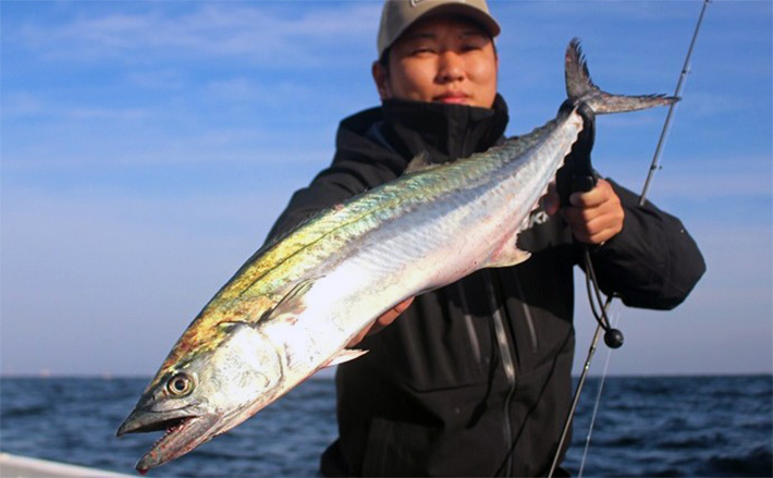 「80cm級浮上！」サワラ専用ロッド『プロトンBC・サワラゲーム』で挑むブレード＆ミノー攻略