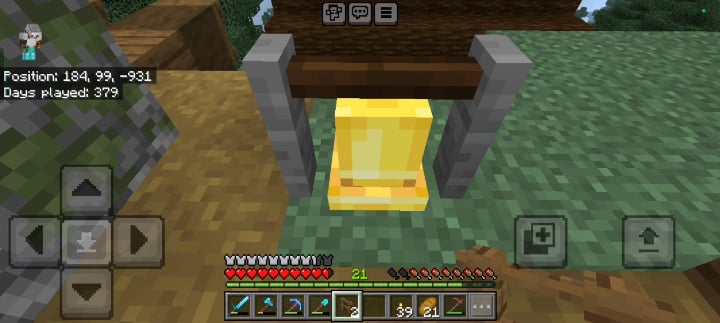 私は今日何歳になって、鐘に物を投げると鐘が鳴ることを知りました。