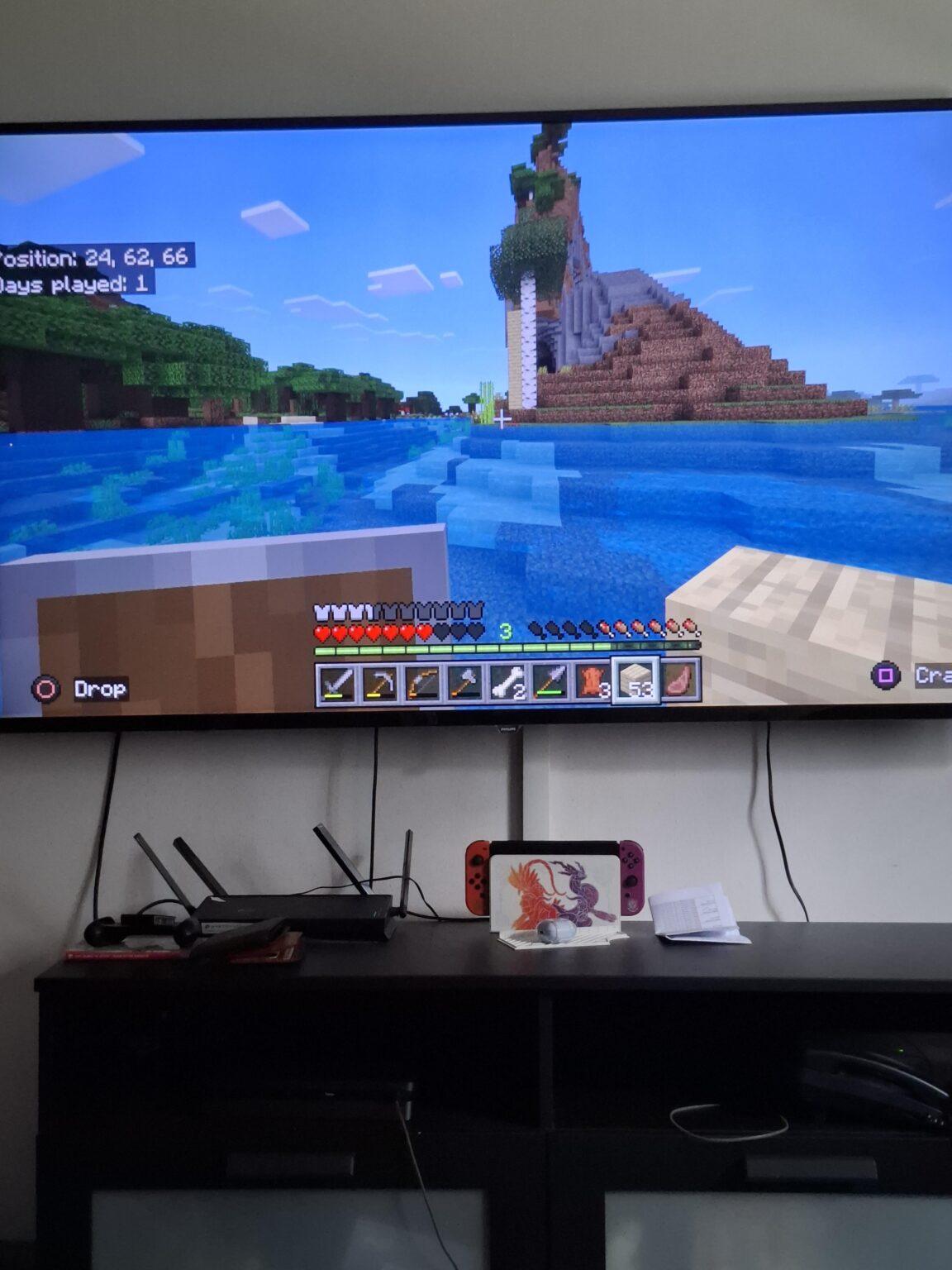 岩盤シードで高さ 13 ブロックの白樺の木を見つけました -5893374062636283022 スポーンのすぐ隣