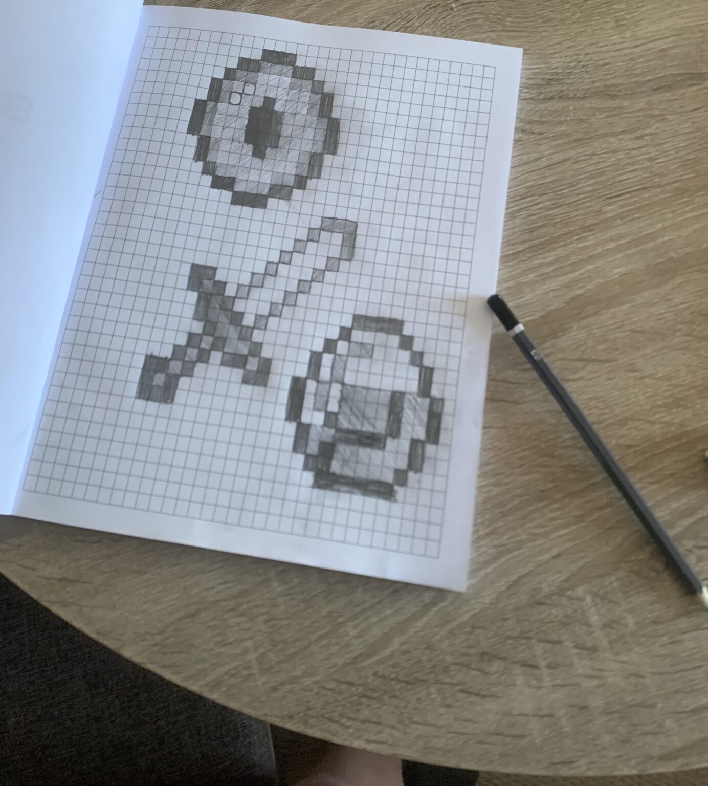 私のマインクラフトのピクセルアートです!!