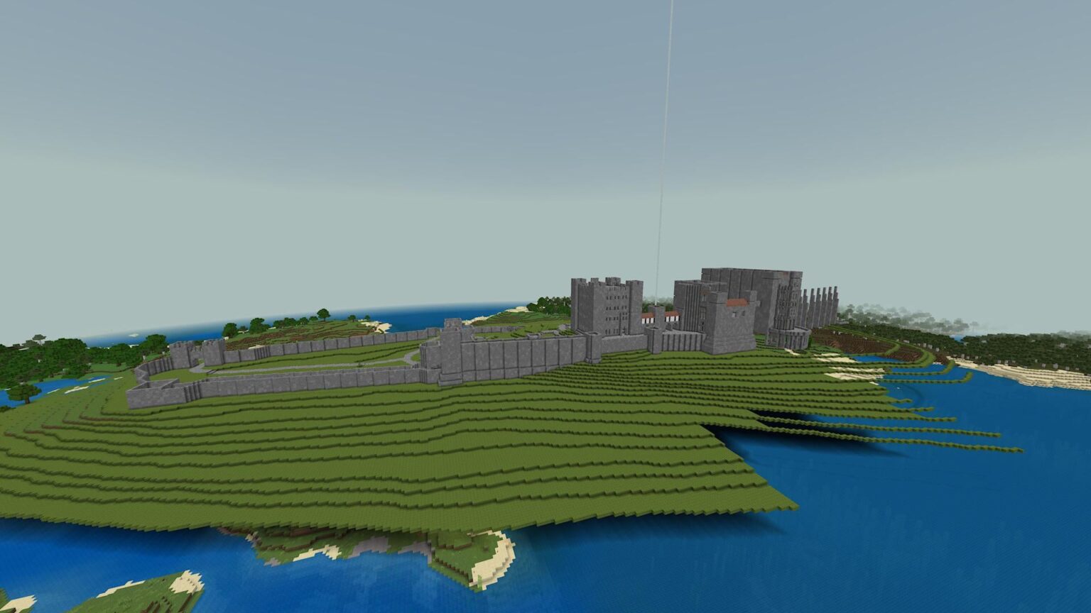 バンボロー城にインスピレーションを得て城を建てていますが、実際には城の周囲の色と地形を変更しただけです。