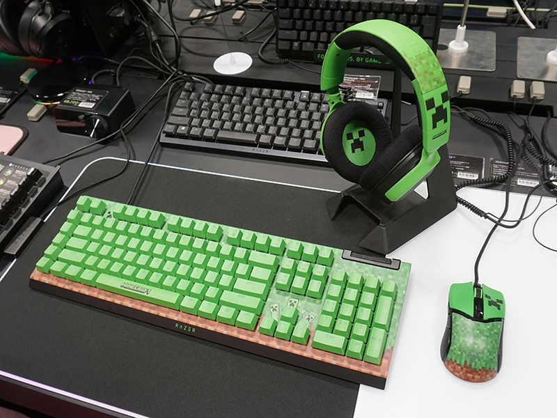 MinecraftコラボのRazer製ゲーミングデバイスがTSUKUMOで展示スタート - AKIBA PC Hotline!