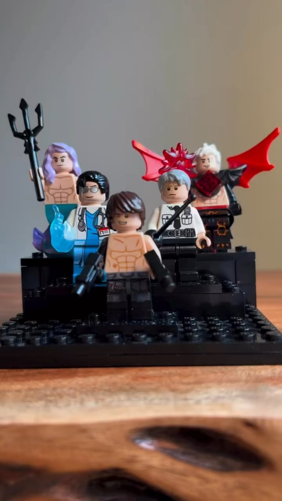 妻がラブとディープスペースのレゴ ミニフィグを作りました