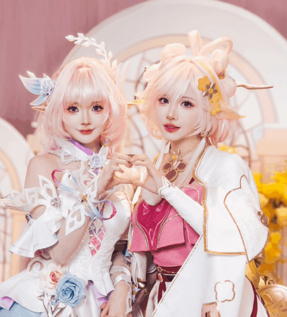 miHoYoの年次集会でシエレネ×エリシアのコスプレ