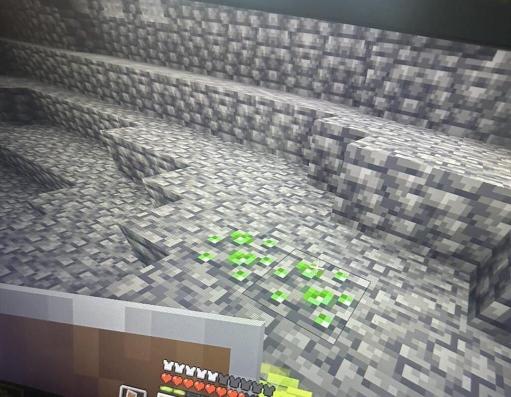 ディープスレート エメラルド