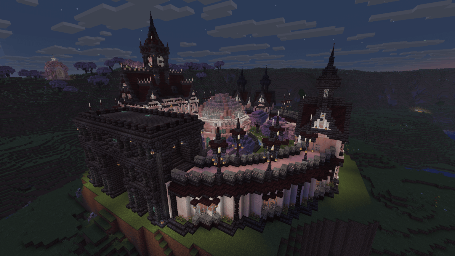 これは、クリエイター EWEN Minecraft による「桜と淡い木のゴシックの森の邸宅」を私が再パレットしたバージョンです。