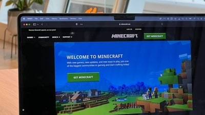 Minecraft Realm is reportedly down for many users on December 13. (Unsplash)