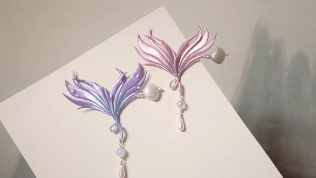 フィッシーテール シルクブローチ