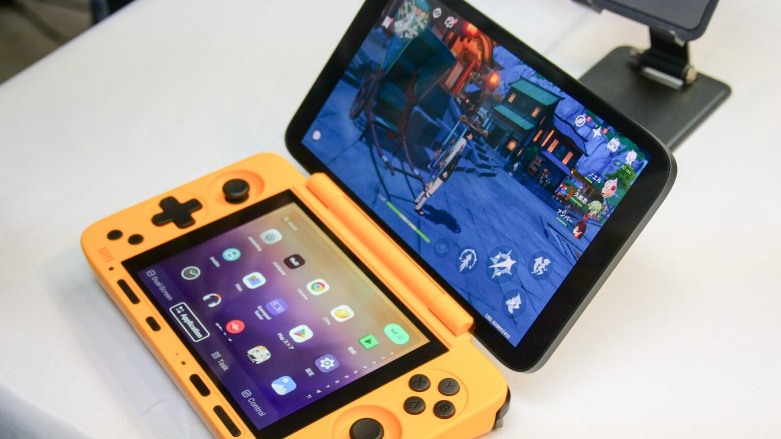 Androidポータブルゲーム機が相次ぎ登場、ゲーミングスマホ苦戦の日本で売れるのか：日経クロステック Active