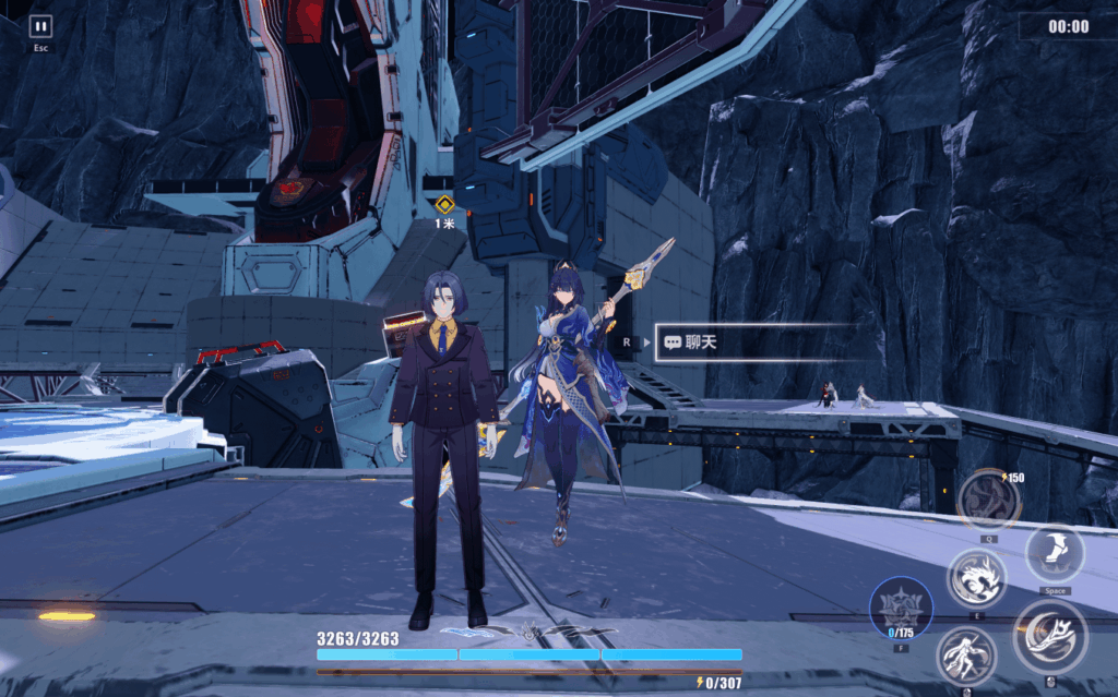 メイは172センチです…