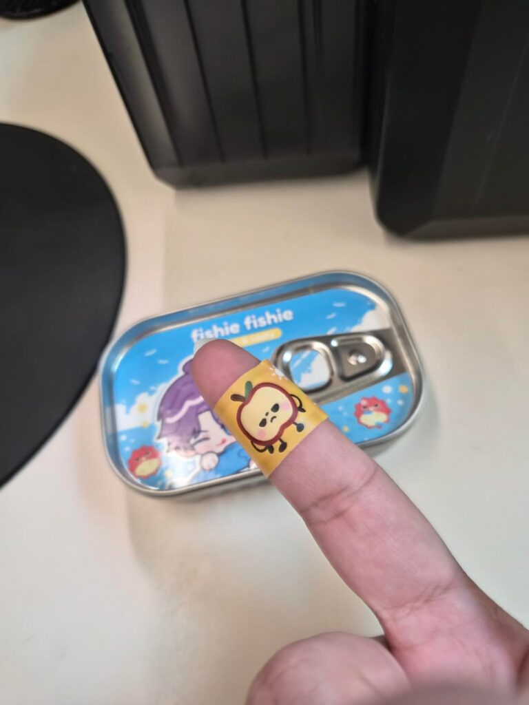 今日は仕事中にLaDSバンドエイドを剥がさなければならなかった