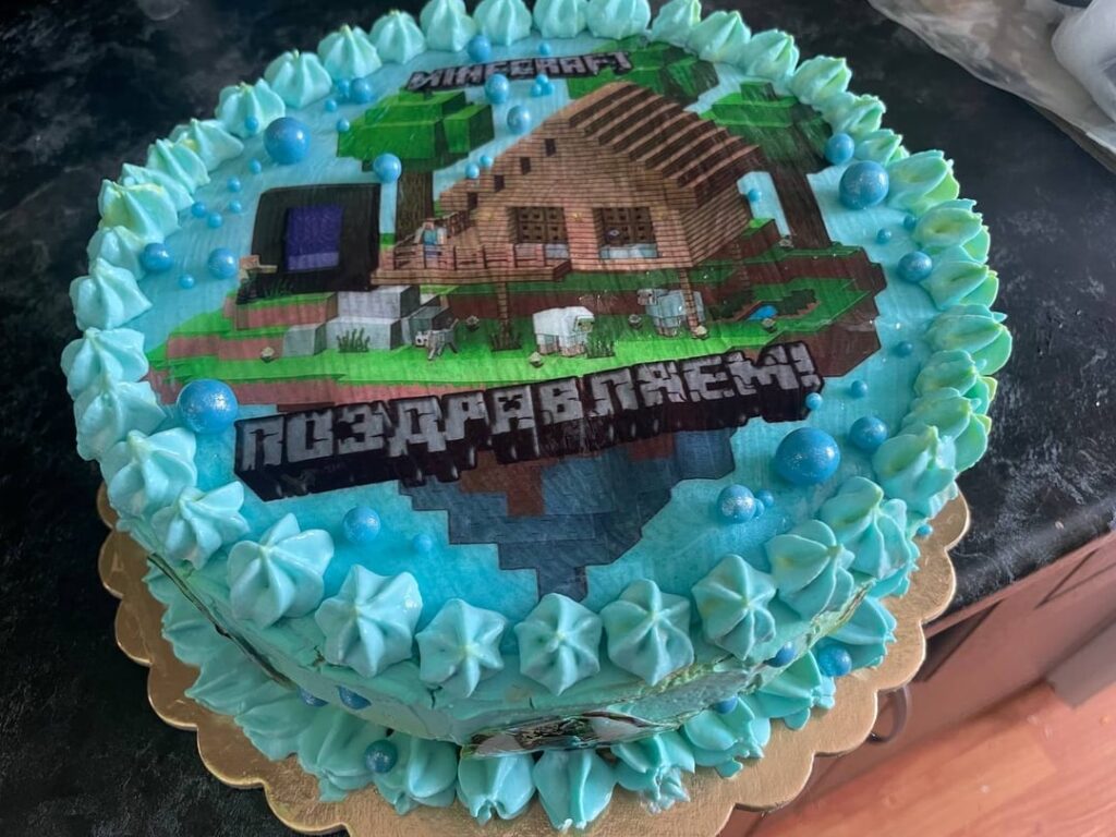 マインクラフトのケーキ！ところで私は18です