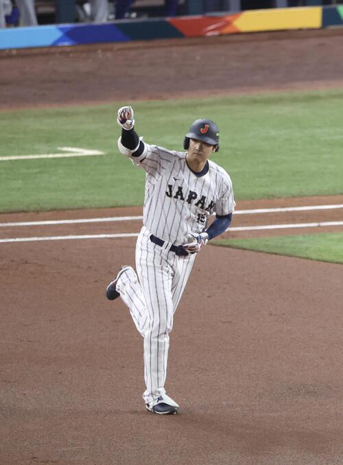 日本対ベネズエラ　1回裏日本無死、同点ソロ本塁打を放つ大谷（撮影・河田真司）