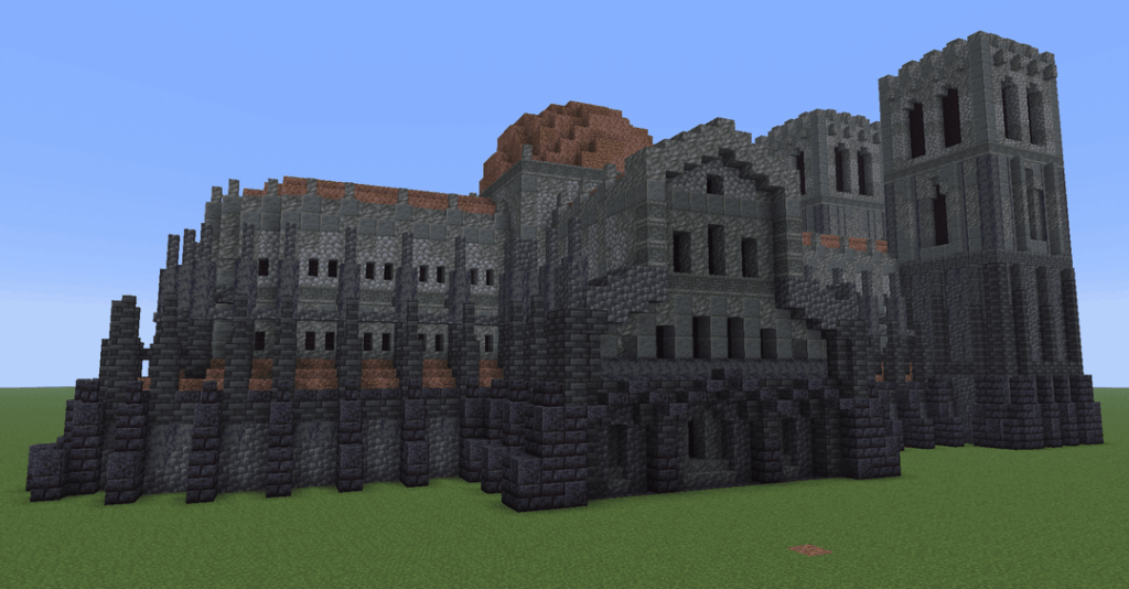 Tuff と Deepslate の亜種をそのままの形で使用している人をあまり見かけないので、その可能性を示すためにこの小さな大聖堂を作りました。