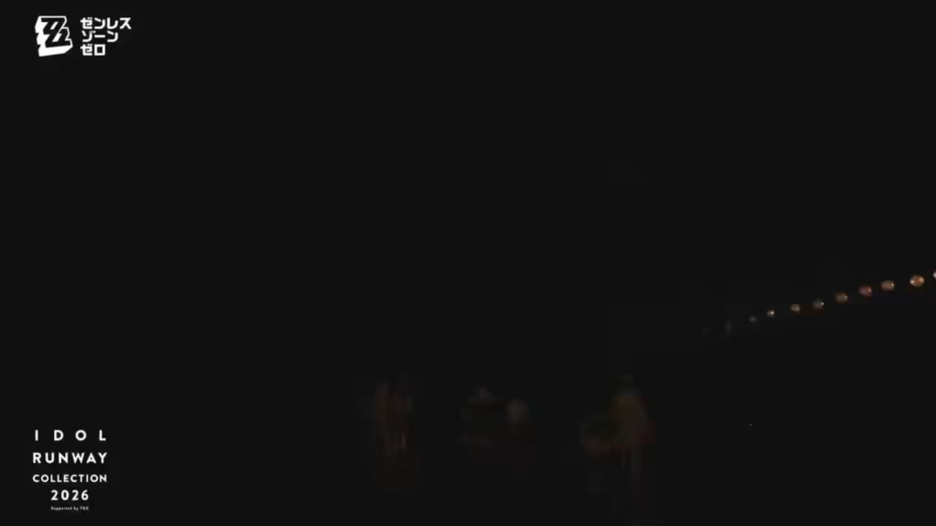 妄想天使のダンスを披露する本物の日本のアイドル