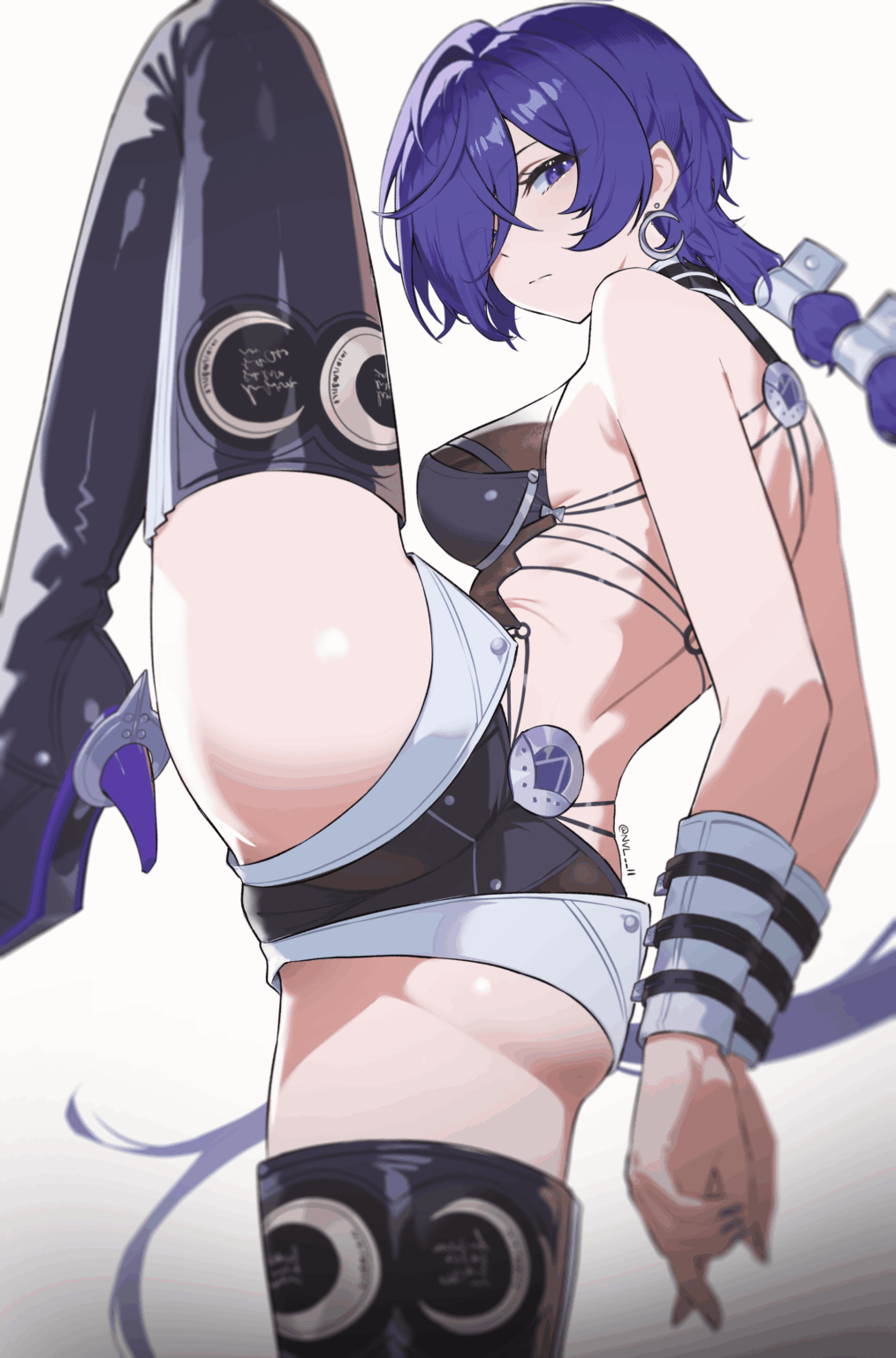 コートを脱いだプロメイア by Nvl