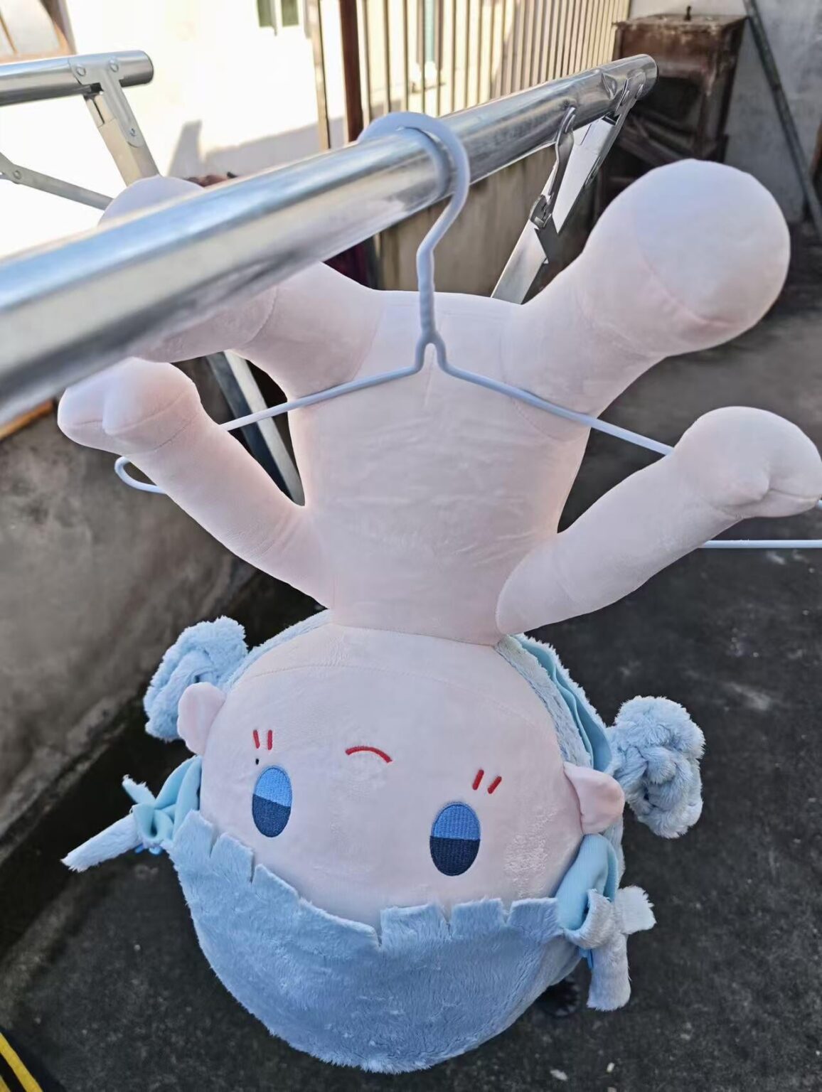 彼女を完全にきれいに洗ってください