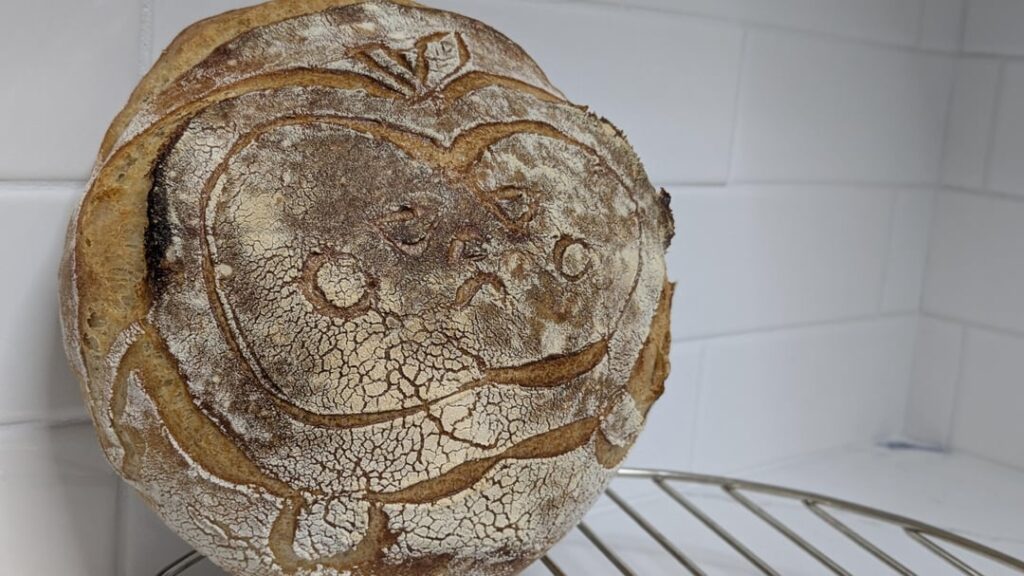 ケイレブ・サワードウのテーマ