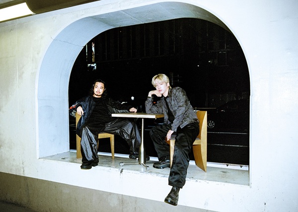 Creepy Nuts、オンライン・ゲーミング・プラットフォーム「Roblox」内の音楽体験空間「AVNU: Where Music Meet」にて期間限定イベント開催