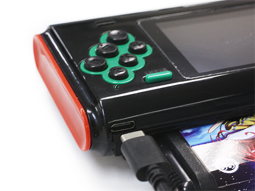 画像ギャラリー No.002のサムネイル画像 / 小型ディスプレイを搭載したメガドライブ互換の携帯型ゲーム機「16ビット ポケット MD」に新モデルが登場。USB Type-Cで充電可能に