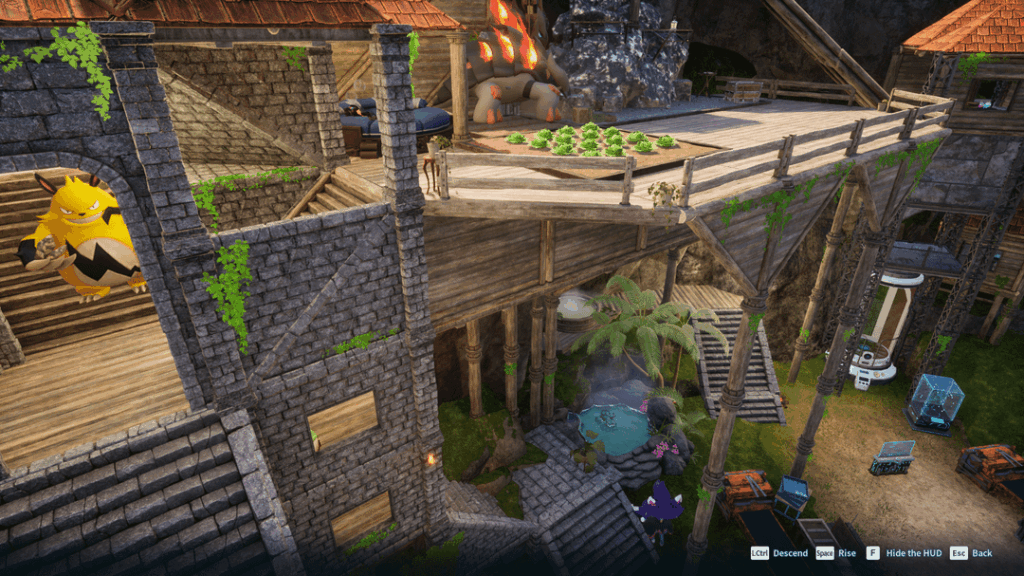 緑豊かな丘の中腹の要塞