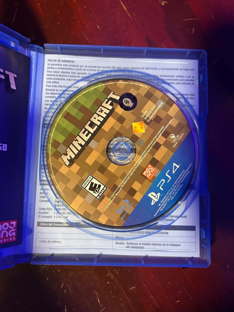 私の PS4 版 Minecraft Legacy Edition は偽物ですか?ニ