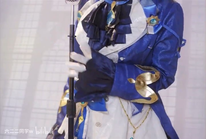 ニコルのゲームプレイが流出(彼女はOPになります)