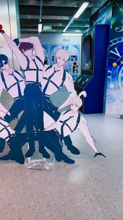 LIの立ち見客が公の場で踊っているのを見た