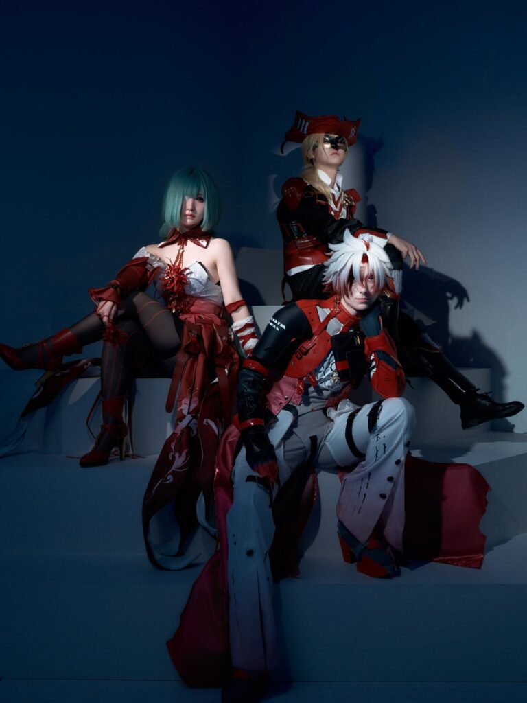 The Fractsidus、グループコスプレ (@nina_chrome、@achan__105、@cos_manasou)