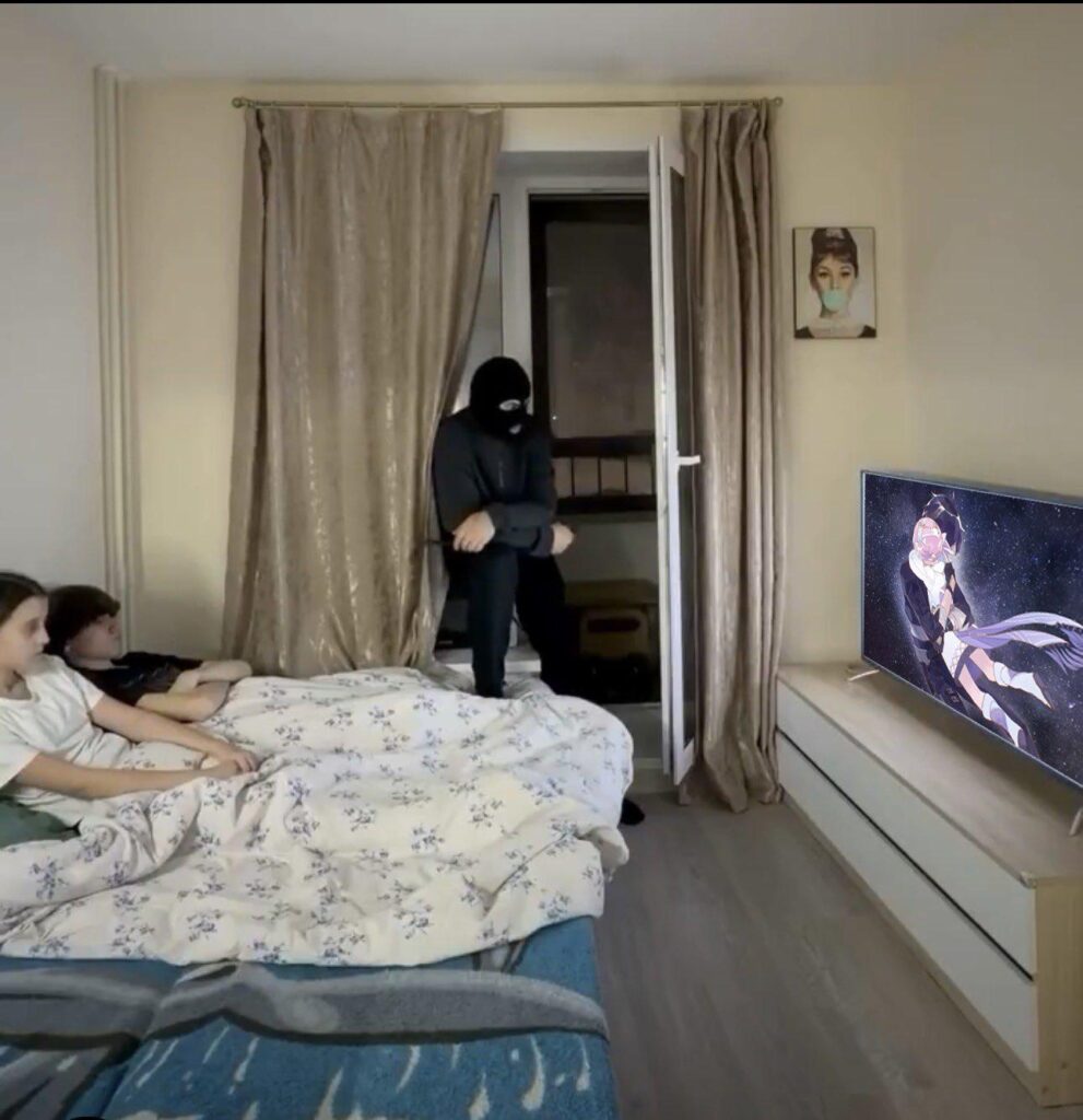 OK、決めて、笑いたいか泣きたいか