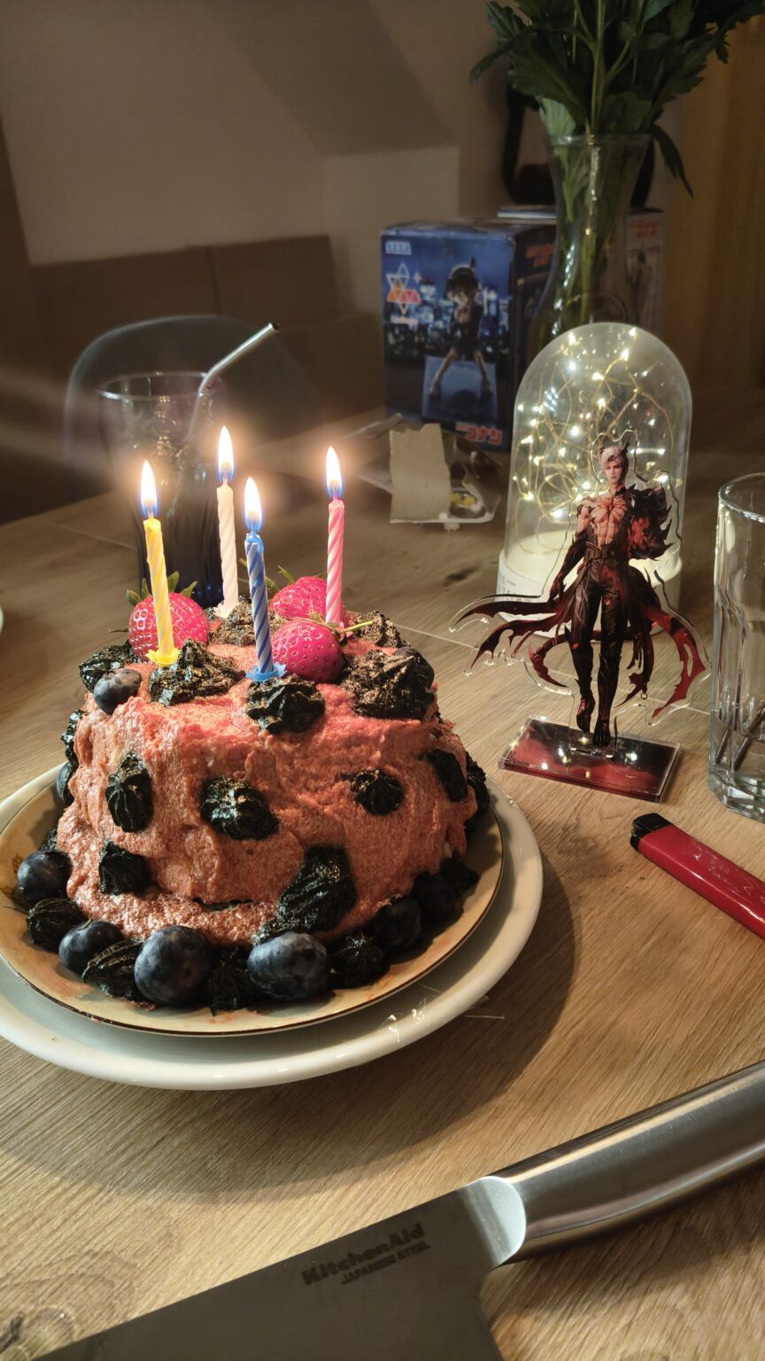 友達とちょっとしたサイラスの誕生日のお祝い