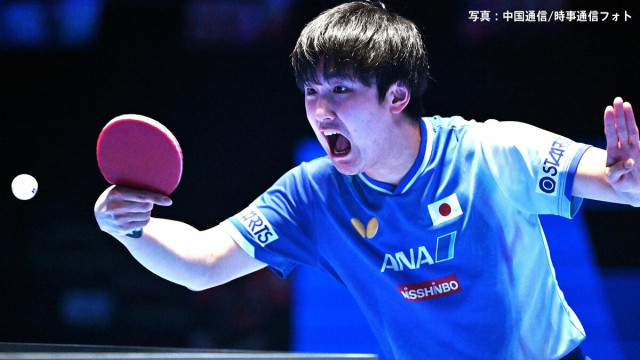 日本のエース・張本智和、準々決勝敗退 第1ゲーム先取も逆転負け 4ゲームを連取される【卓球W杯男子】