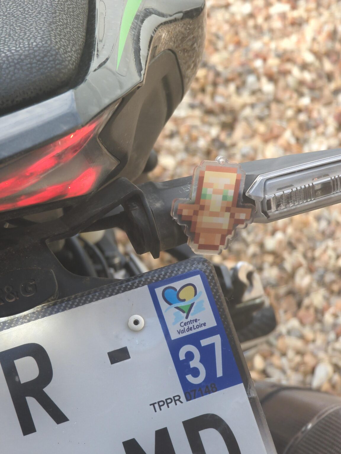 それはそのように機能しますか？それともずっと手元に置いておくべきでしょうか？