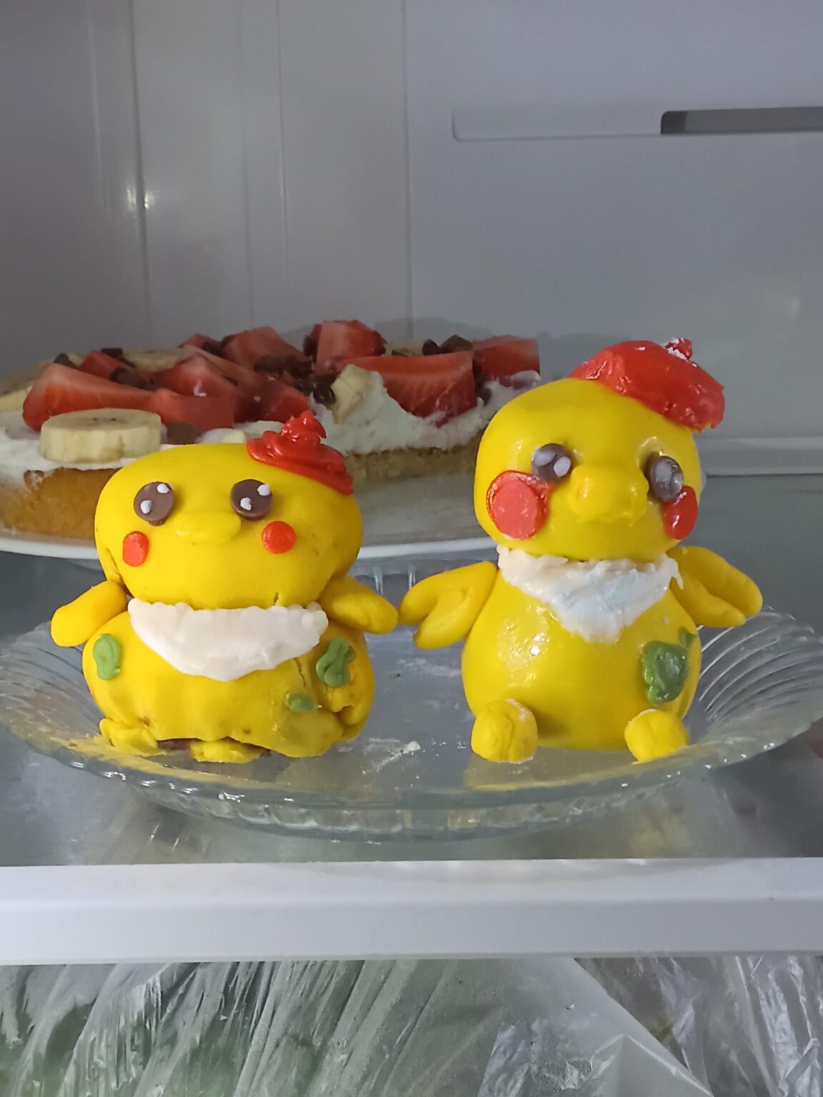 みなさんに、芸術的なバーブをプレゼントします...芸術的な鳥類のケーキポップ