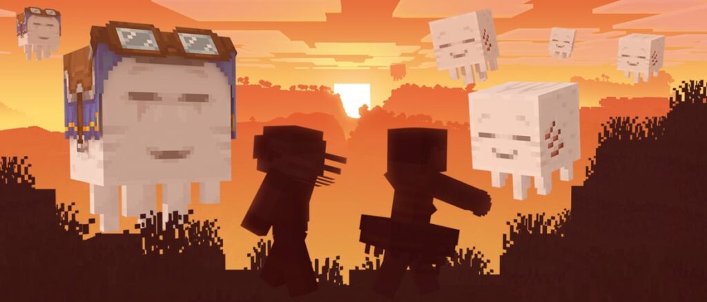 新しいコミュニティチャレンジに挑戦しましょう! | Minecraft The silhouettes of two player characters with a happy ghast and two ghastlings flying in an orange sunset.